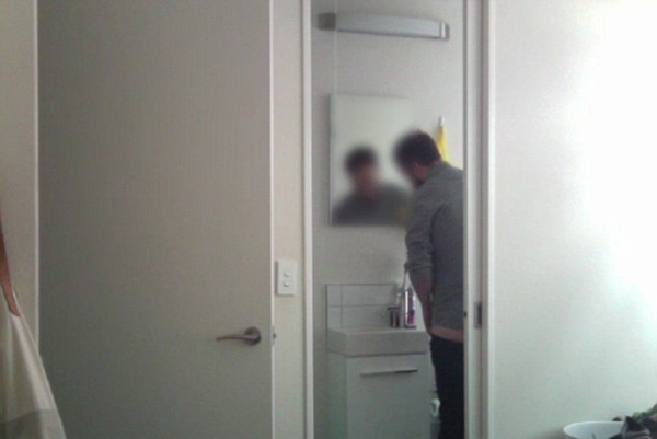 噩梦！新西兰一男子偷用异性室友牙刷自慰