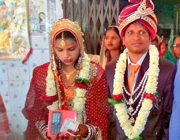 印度新郎因脱发被悔婚 两天后另找一女完婚