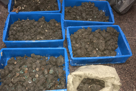 海宁干河街历史街区保护开发项目工地发现大量古钱币